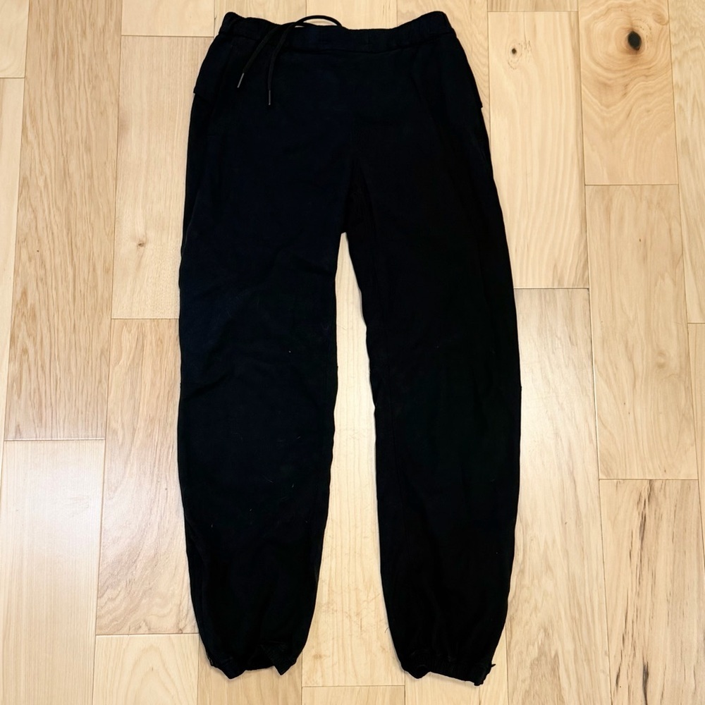 Lululemon Women’s Essential Affinity Mid Rise Jogger - Picture 2 of 9